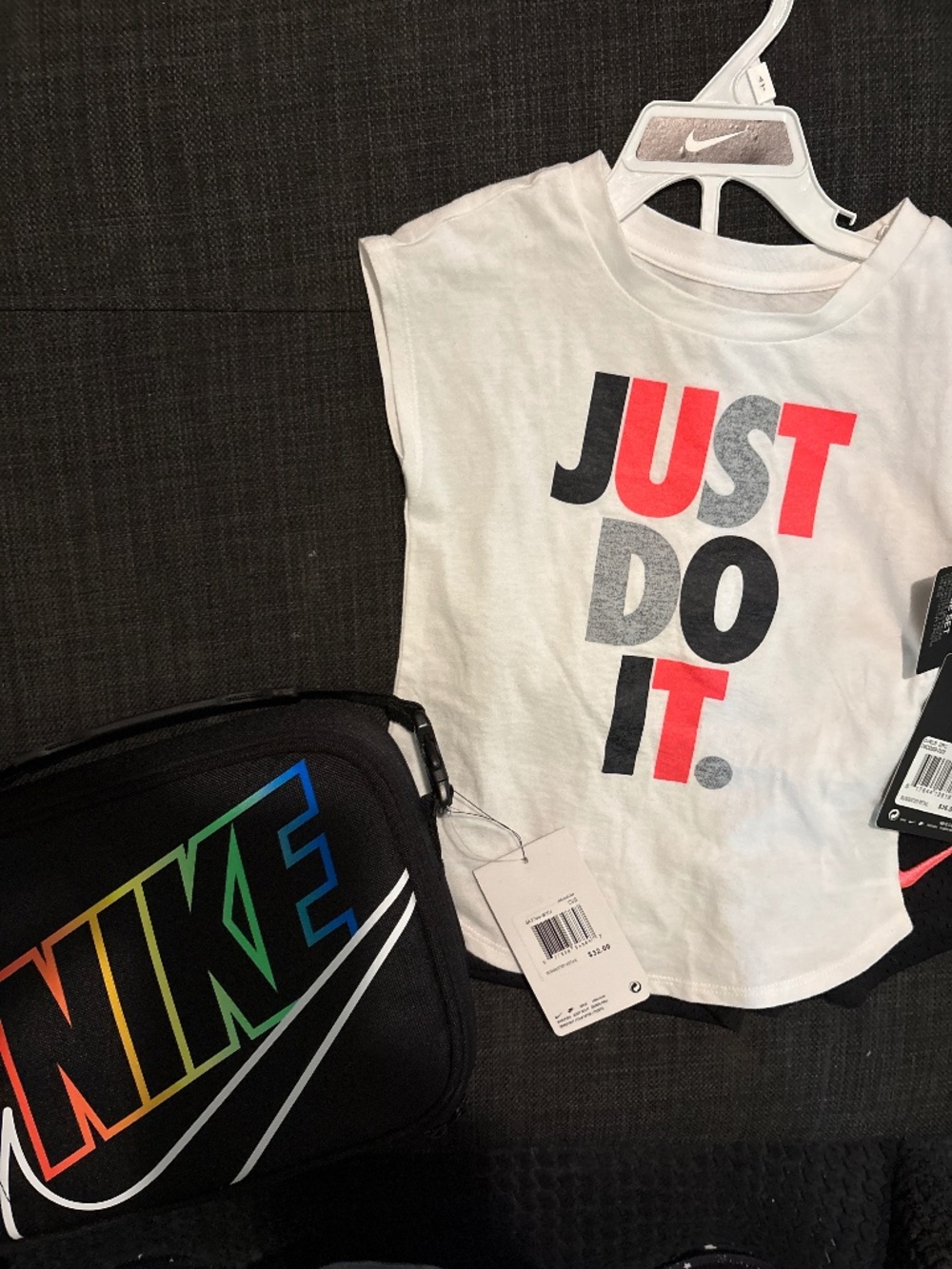 BNWT Nike Kids Outfit Set & Matching Hard Shell Lunch Box Bundle